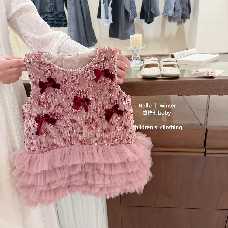 【咸柠七】粉雾碎钻！女童甜美亮片背心裙2025冬季加绒蝴蝶结连衣裙