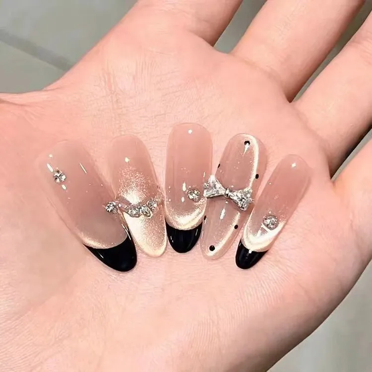 穿戴甲纯手作千金黑色波点猫眼蝴蝶结甲片高级感轻奢裸色美甲贴片