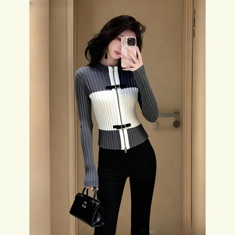 超火减龄独特超好看单穿上衣小众不撞款韩系chic灰色针织衫女秋季