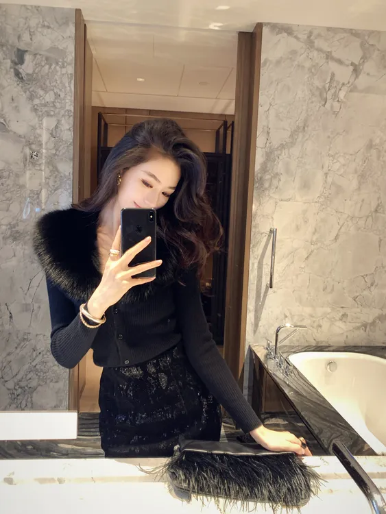 金南一重磅狐狸毛领阿拉善山羊绒针织开衫