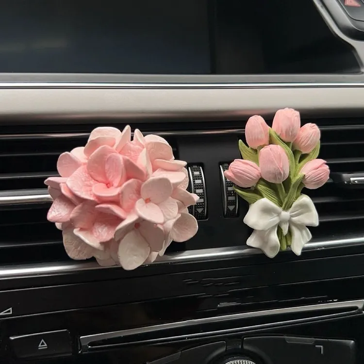 香水香薰车内绣球花车载空调出风口装饰花朵扩香石女神香氛高级