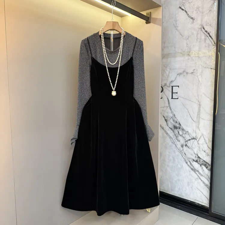 2025法式显瘦微胖精致复古轻奢高级感满钻内搭+裙子套装6037