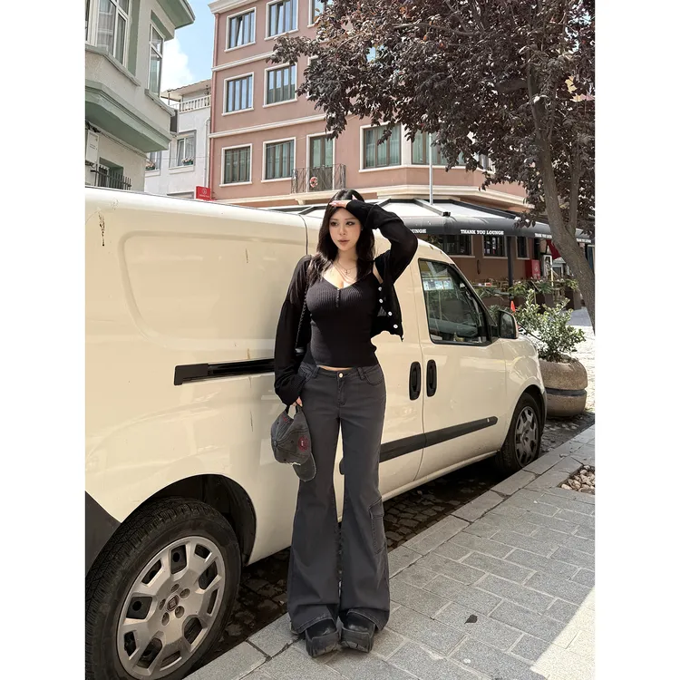 黑泽玄七碳灰牛仔春秋夏大码显瘦低腰复古微喇辣妹新疆棉裤子女