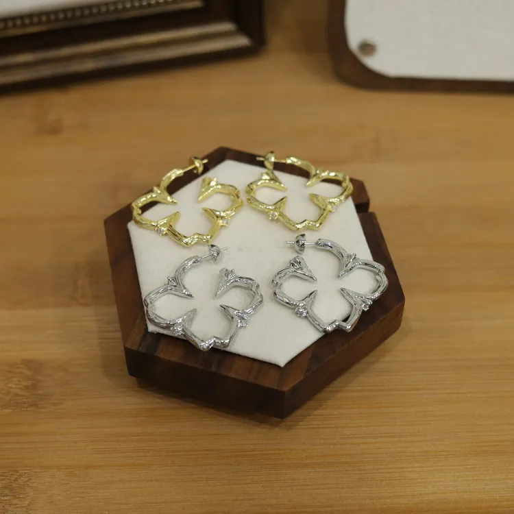 铜合金锆石耳饰 瑞丽风四叶草原创设计耳环精致复古小众轻奢百搭