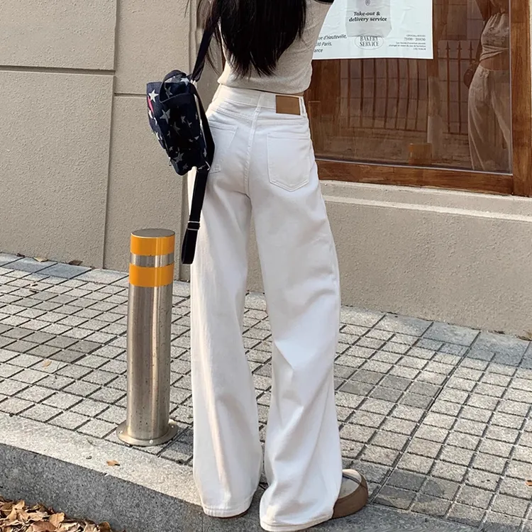 拉夏贝尔白色通勤直筒牛仔裤女2025秋季时尚前袋设计感高腰阔腿裤