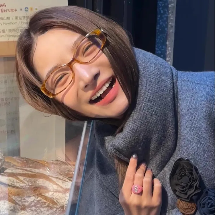 个性高智感可配近视素颜眼镜韩版复古长方形窄框玳瑁色小框平光镜
