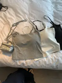 【丹丹专属】简约两色基础百搭吊带短款打底小背心 自带垫垫~