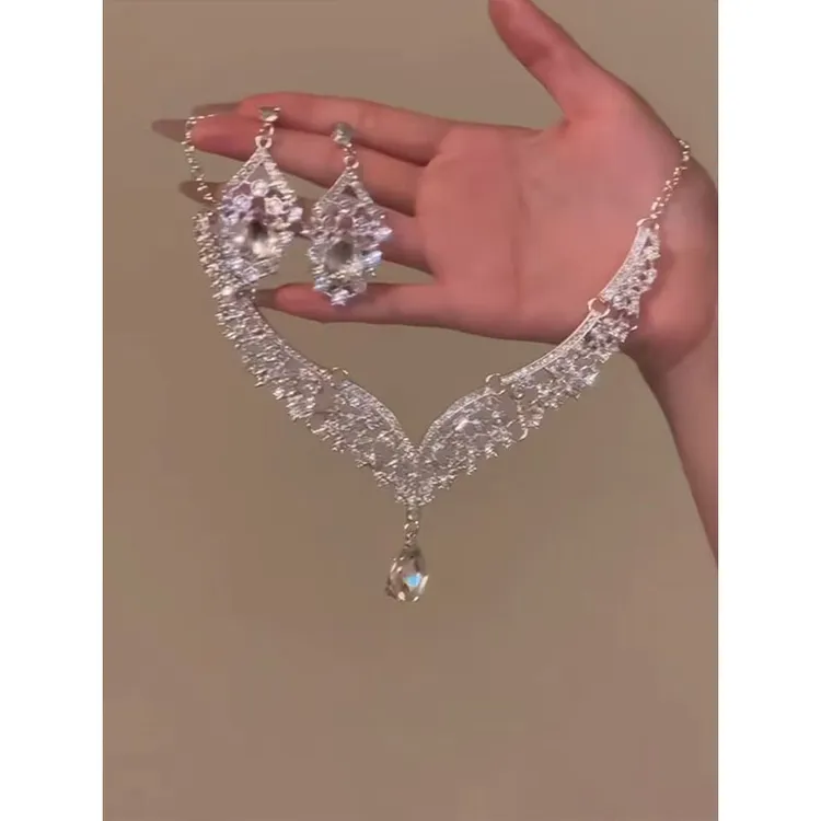 合金项链 银色满钻项链女2025轻奢婚纱新娘两件套名质晚礼服配饰