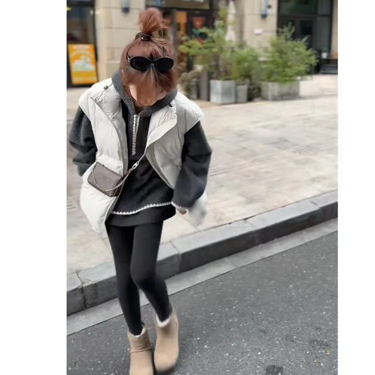 秋冬季搭配一整套今年流行套装连帽长袖上衣马甲百搭短裙三件套
