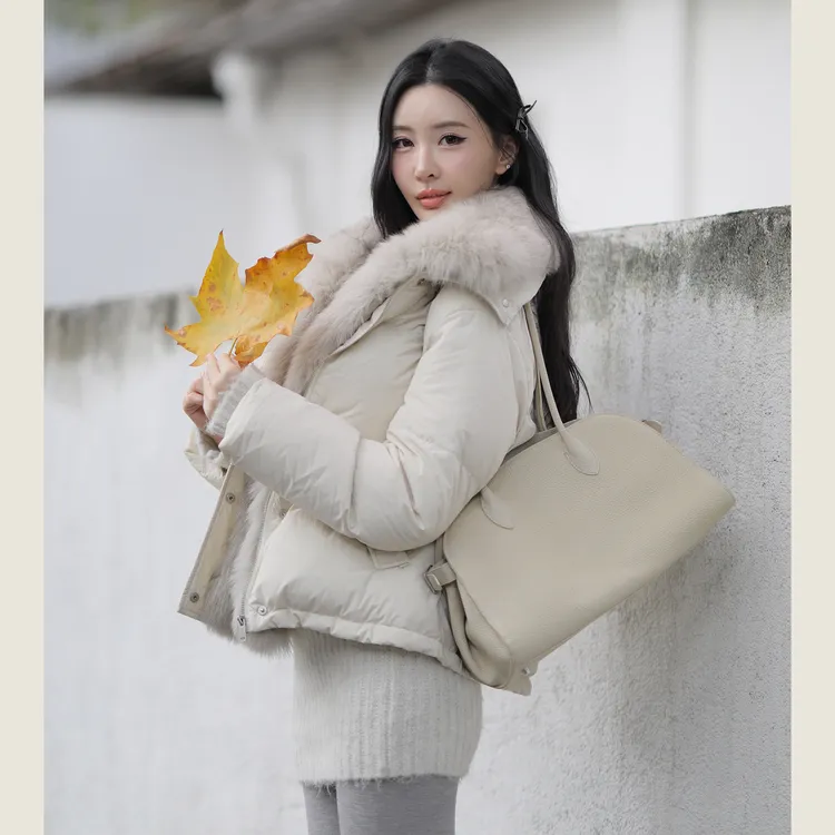 菠萝宝宝yuna【南港的秋】狐狸毛领可拆卸90白鸭绒短款羽绒服YL6