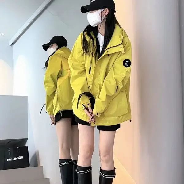 481春季休闲户外旅行防风连帽开衫外套冲锋衣男女情侣款时尚外套