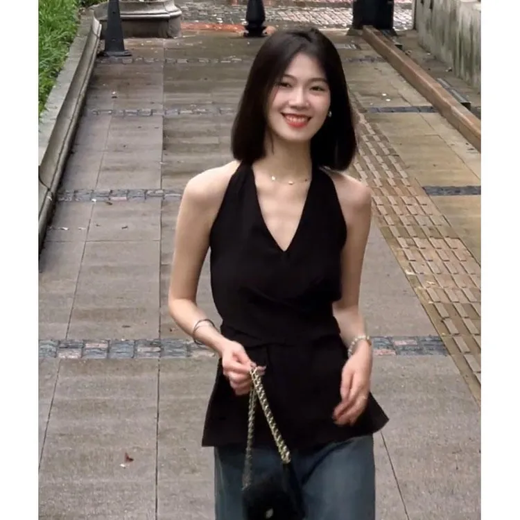 夏季性感美背无袖上衣法式露背上衣挂脖设计女修身雪纺材质