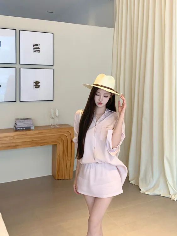 法式老钱风气质V领轻薄透气长袖衬衫透气短裙套装女夏季显瘦裙子