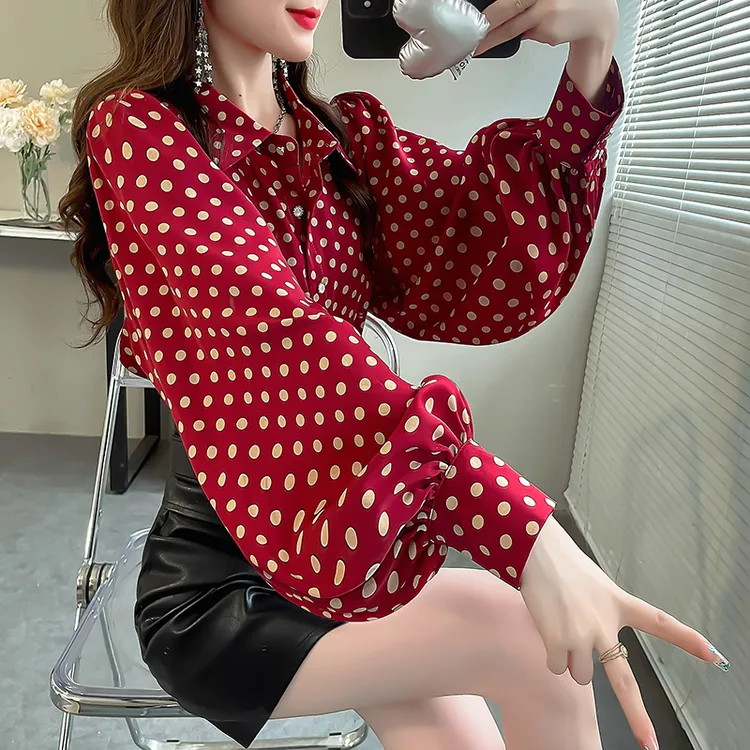 时尚减龄波点上衣2024秋季新款红色气质衬衫女雪纺宽松灯笼袖衬衣
