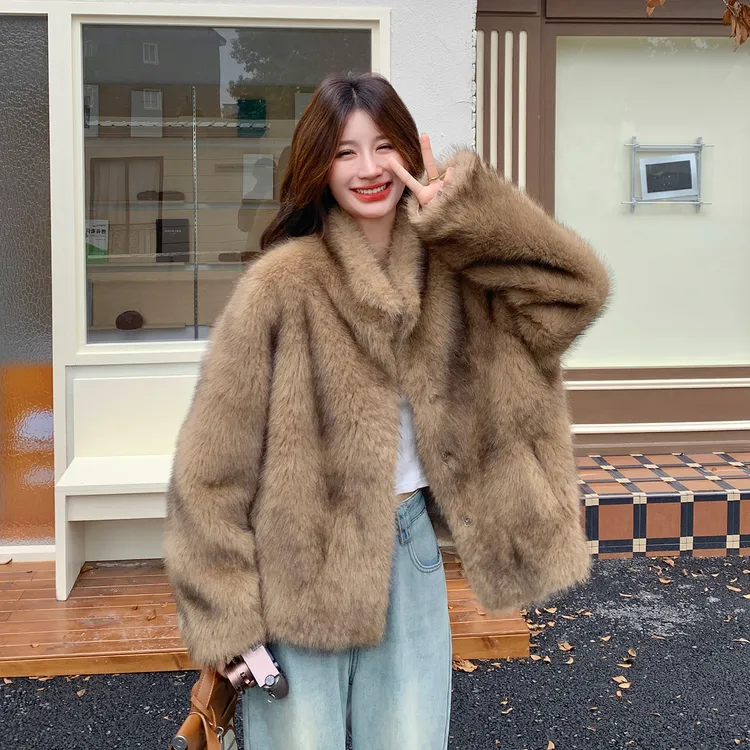 高级感仿皮草羊羔毛茸茸外套女2025秋冬新款又酷又飒御姐轻熟棉服