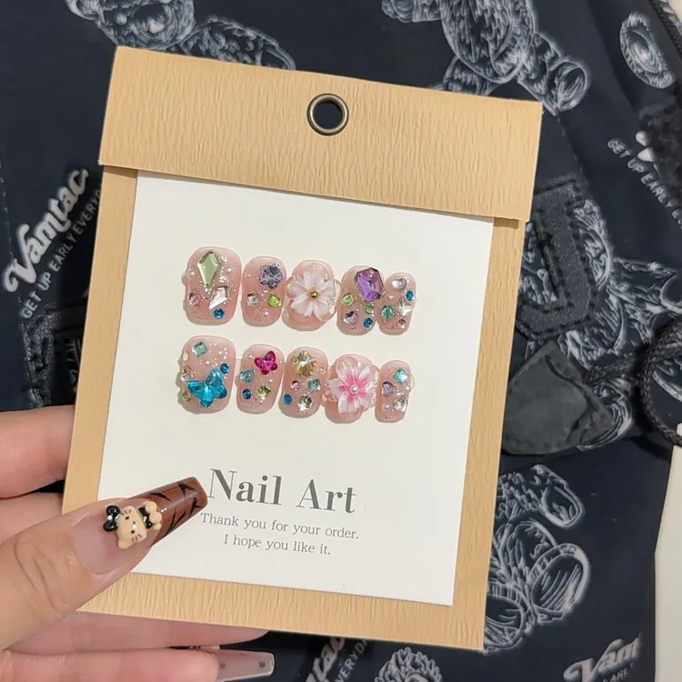 网红同款满钻爆闪冰透彩钻短款堆花纯手工穿戴甲可爱百搭美甲