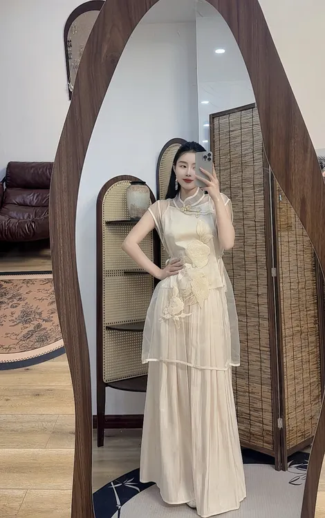 寶.ZBB原创刺绣杏色套装