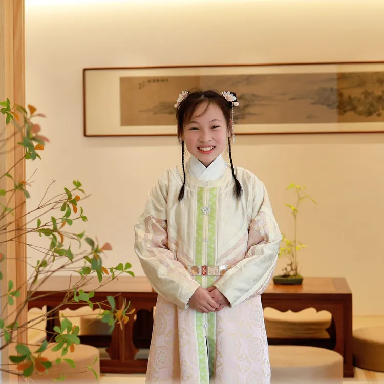 鲜衣怒马少年时【鸣雅】原创儿童汉服 改良明制圆领袖袄 秋冬款