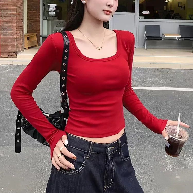 秋季红色显气质洋气修身显瘦正肩长袖T恤女时尚甜辣显白方领上衣