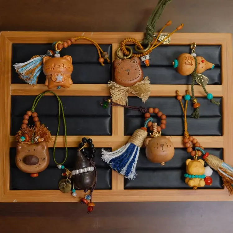 芭比檀万能吊坠 