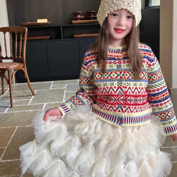 女童冬季新款针织衫复古民族风女宝提花工艺圆领针织衫时髦洋气