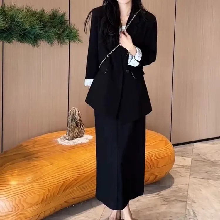 2025春季新款时尚显黑色瘦气质女士网红洋气两件套百搭款修身韩版