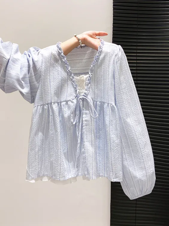 假两件早秋花边v领系带衬衫女2025新款韩版宽松休闲长袖娃娃上衣