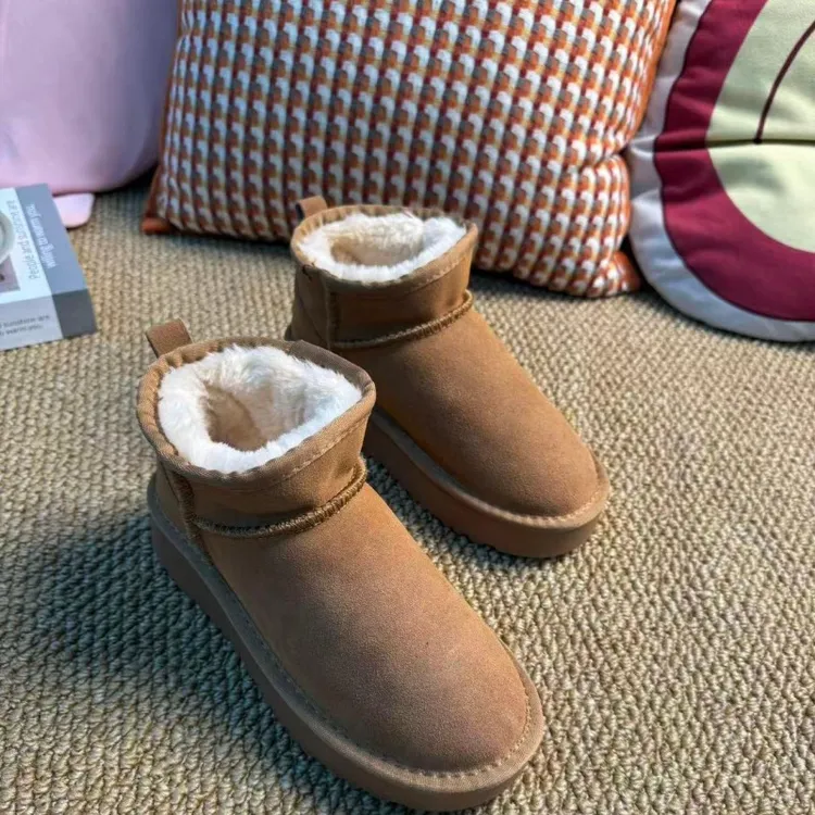 冬季增高雪地靴短筒秋冬防水时尚雪地靴冬季保暖加厚