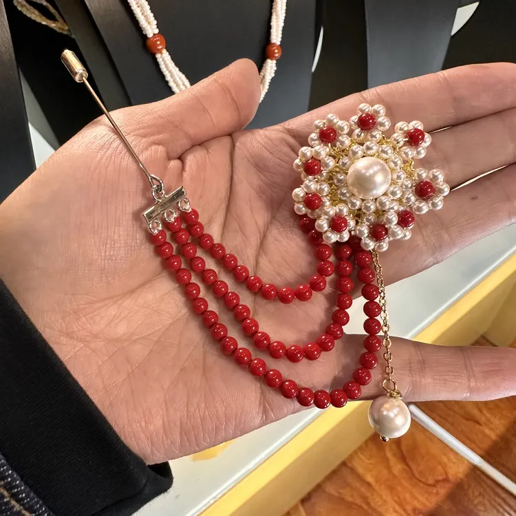 非金属仿水晶胸针 拉优美藏式胸针38