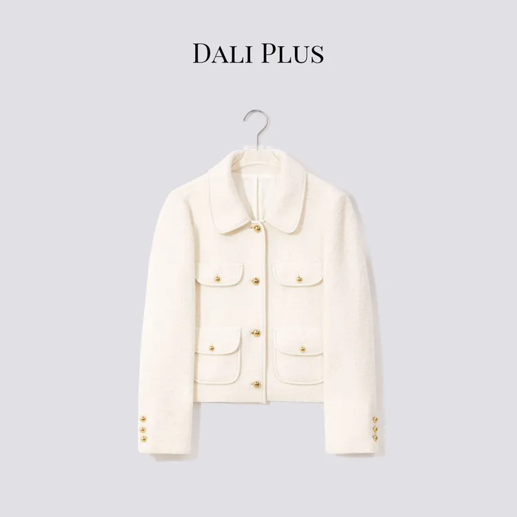 DALI PLUS羊羔毛多口袋短款小香毛呢外套-D5CH4672