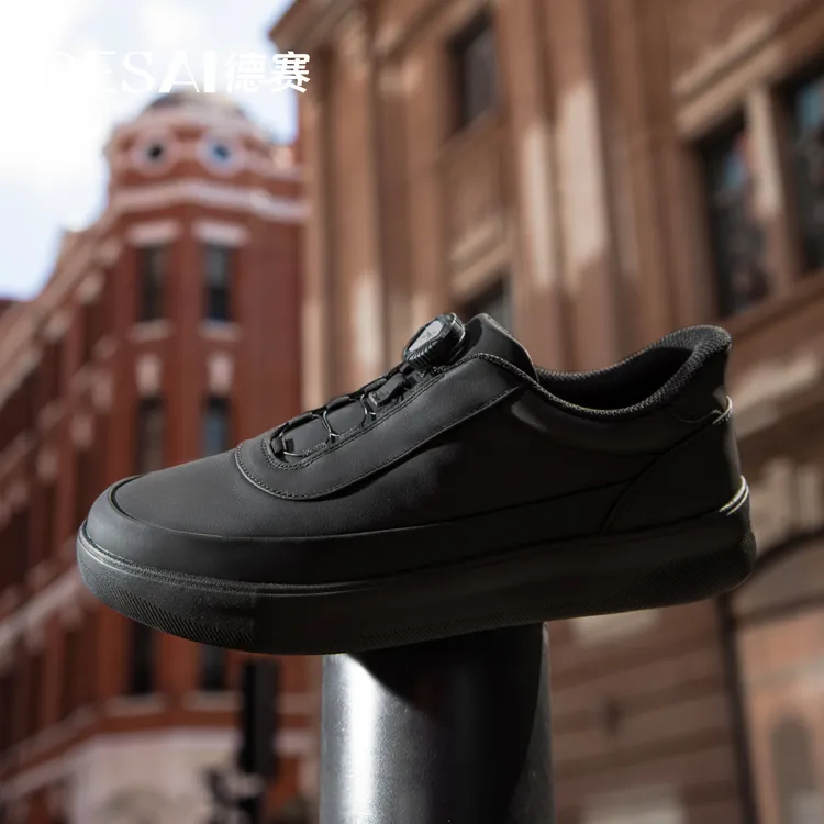 德赛【超临界闪穿科技】冬季新款磨砂复古男鞋百搭舒适厚底休闲板鞋