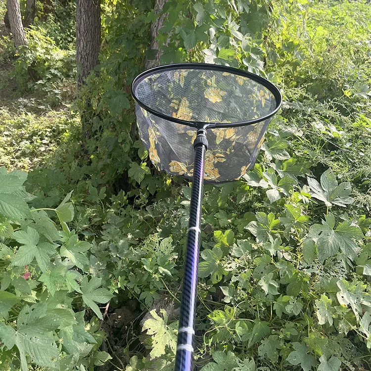 加粗变色龙大物抄网杆超硬超轻进口碳布稳抄30斤高碳竞技野钓飞抄