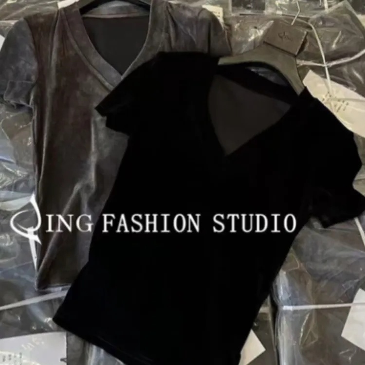 《万人迷顶配V领上衣》夏季CJ2025轻奢丝绒短袖T恤女装百搭潮流上衣