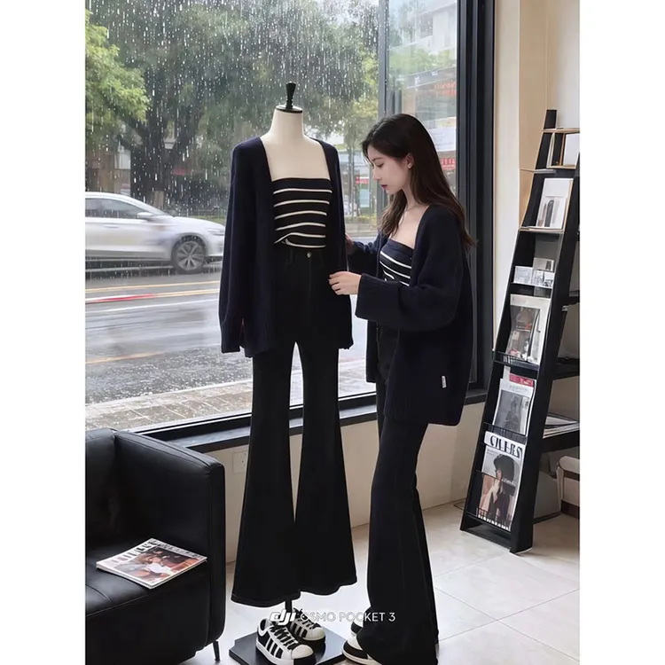 2025秋季新款复古休闲针织开衫撞色拼接条纹抹胸女显瘦上衣两件套
