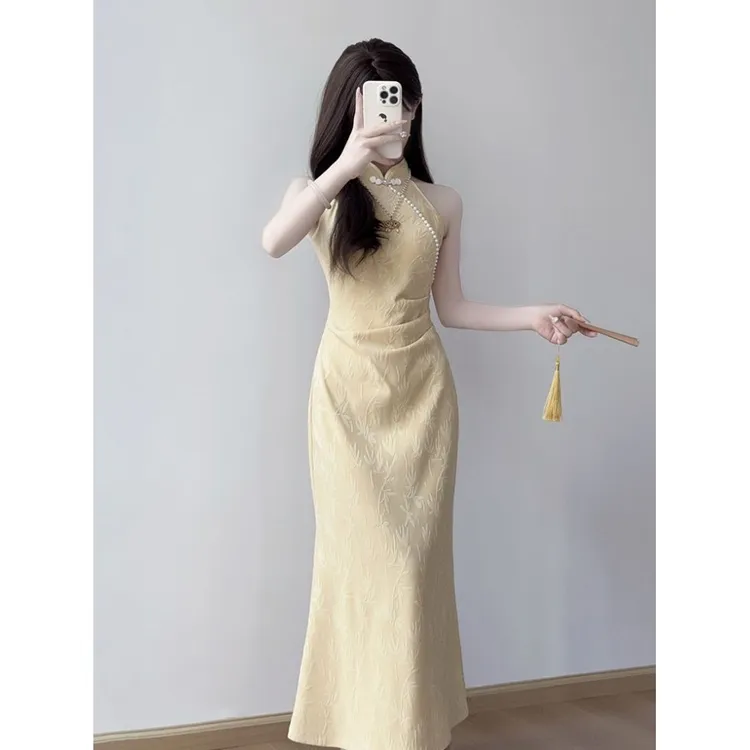 画报夫人旗袍新款夏季少女轻高端修身鱼尾挂脖晨袍新中式气质连衣