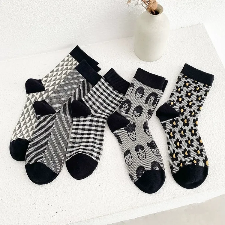 黑白条纹格子图案女中筒袜春秋冬百搭森系学院风ins潮堆堆袜