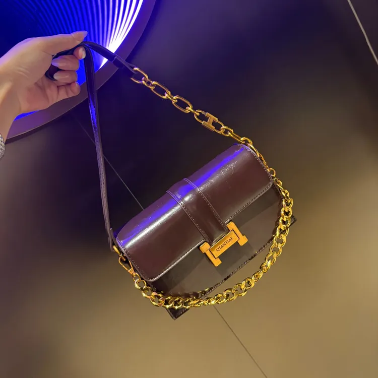 多格层小方包高档轻奢斜挎包百搭通勤单肩包2025新款韩版ins早春