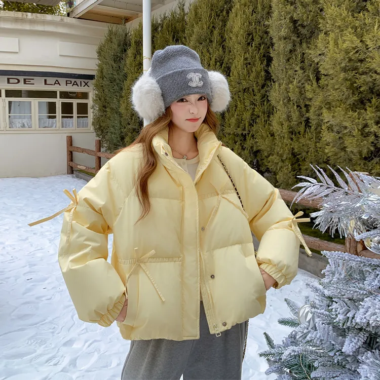 鹅黄色韩系穿搭羽绒服女2025冬季新款百搭ins学院风白鸭绒面包服