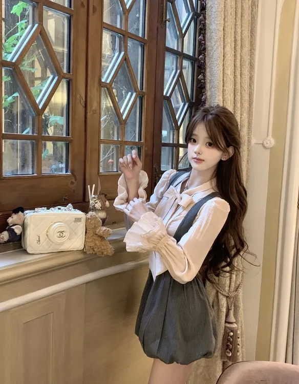 韩系温柔甜美气质蝴蝶结衬衫上衣女2025秋季新款显瘦背带裤两件套