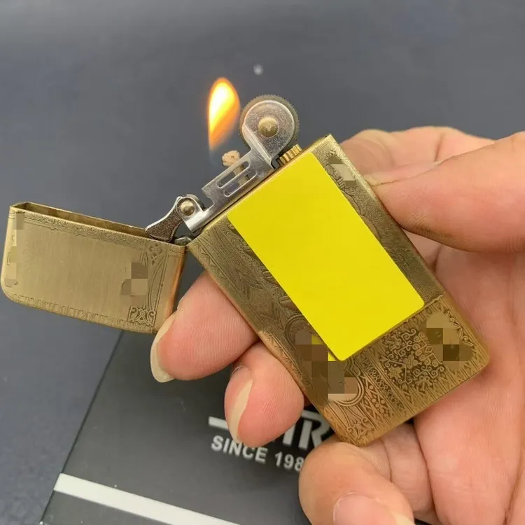 黄铜手工浮雕超薄卡片经典煤油打火机