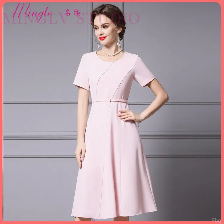 名缕简约高智感连衣裙夏女2025新款斜裁拼接过膝粉色收腰A字裙子