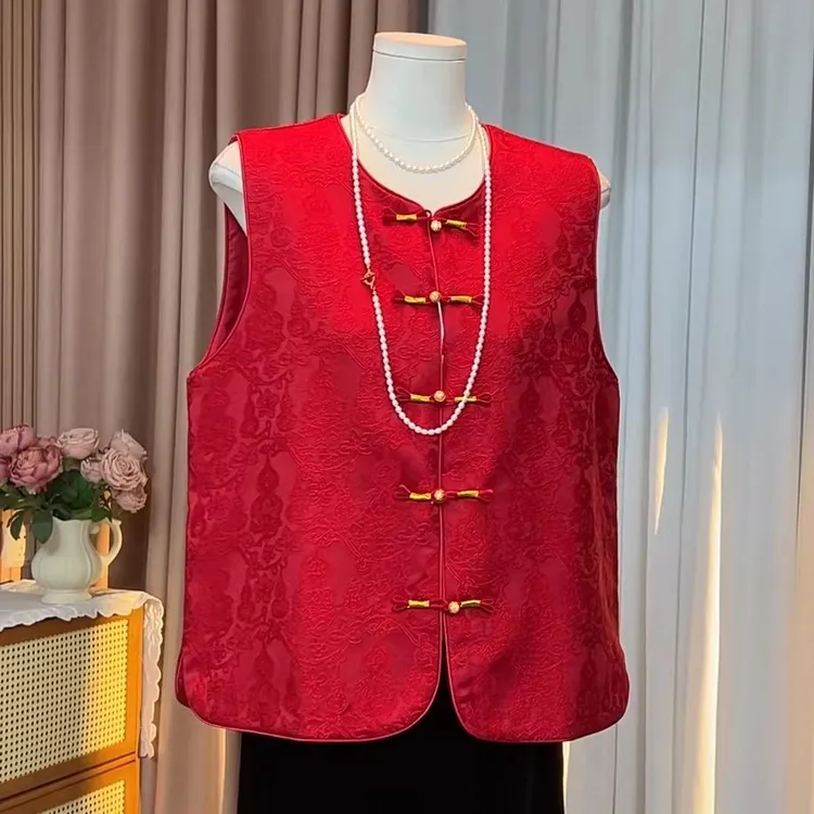 新中式宋锦风提花马甲女圆领盘扣坎肩高级感气质外穿2026年春新款