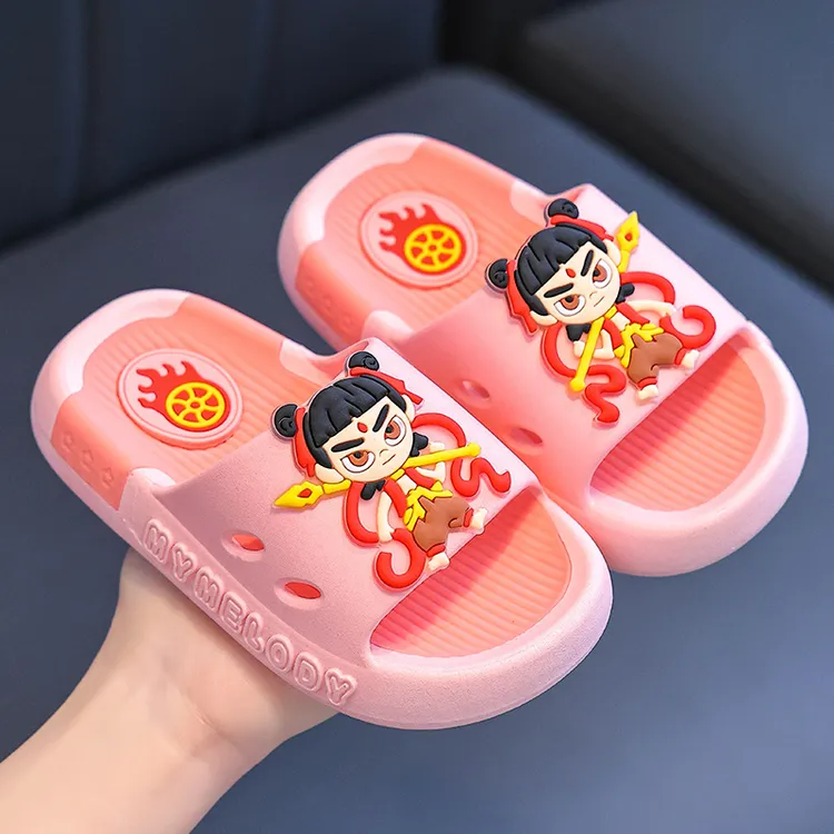 哪吒儿童拖鞋女童夏季2025新款中大童防滑软底室内家居女孩凉拖鞋