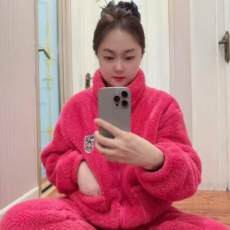 冬季时尚新款加绒加厚可外穿雪地绒刺绣小熊立领情侣家居服套装