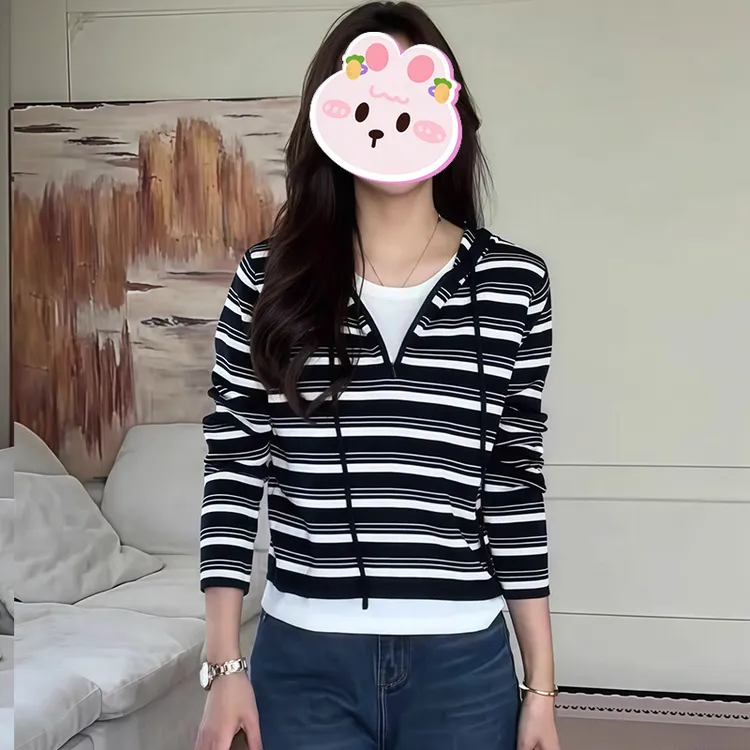 韩系穿搭连帽长袖条纹针织衫女秋季新款设计感小众宽松显瘦上衣潮