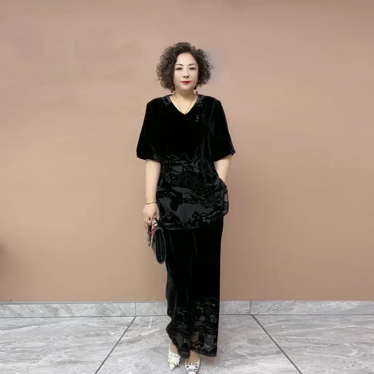 2527夏季时尚绒烧花套装洋气妈妈遮肚显瘦V领上衣阔腿裤两件套女