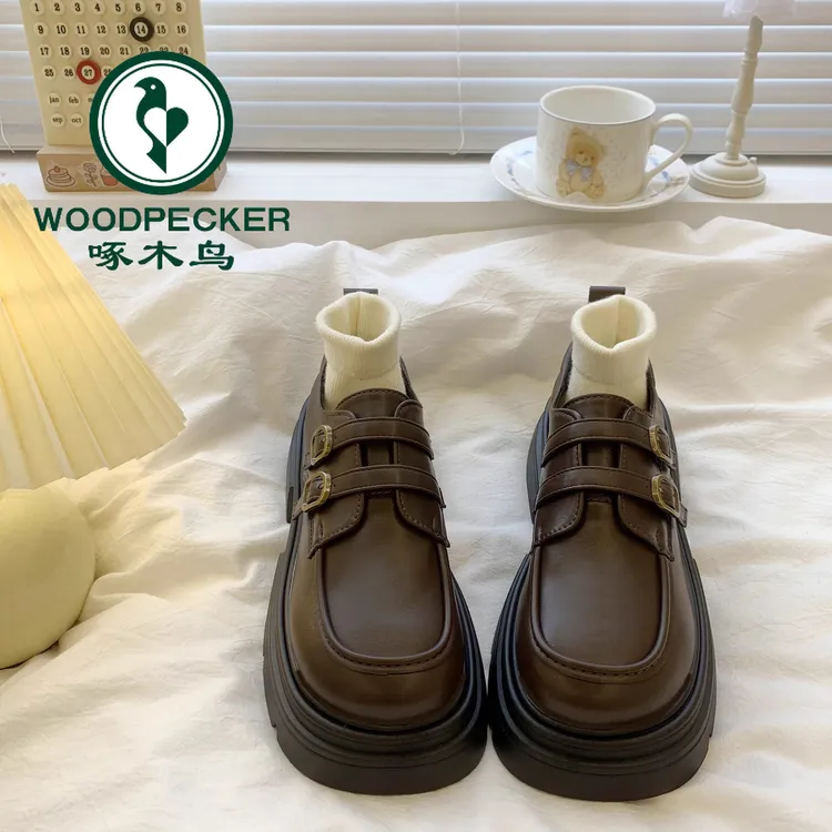 啄木鸟棕色复古小皮鞋女2025春夏季新款百搭厚底增高一脚蹬乐福鞋
