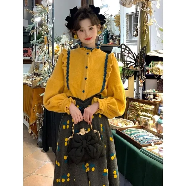 法式名媛千金气质上衣女秋冬新款法式木耳边衬衫