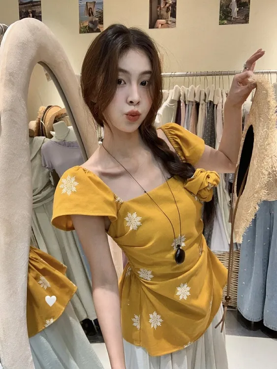 502夏季简约通勤/韩版泡泡袖一字肩显瘦复古衬衫小众碎花上衣方领