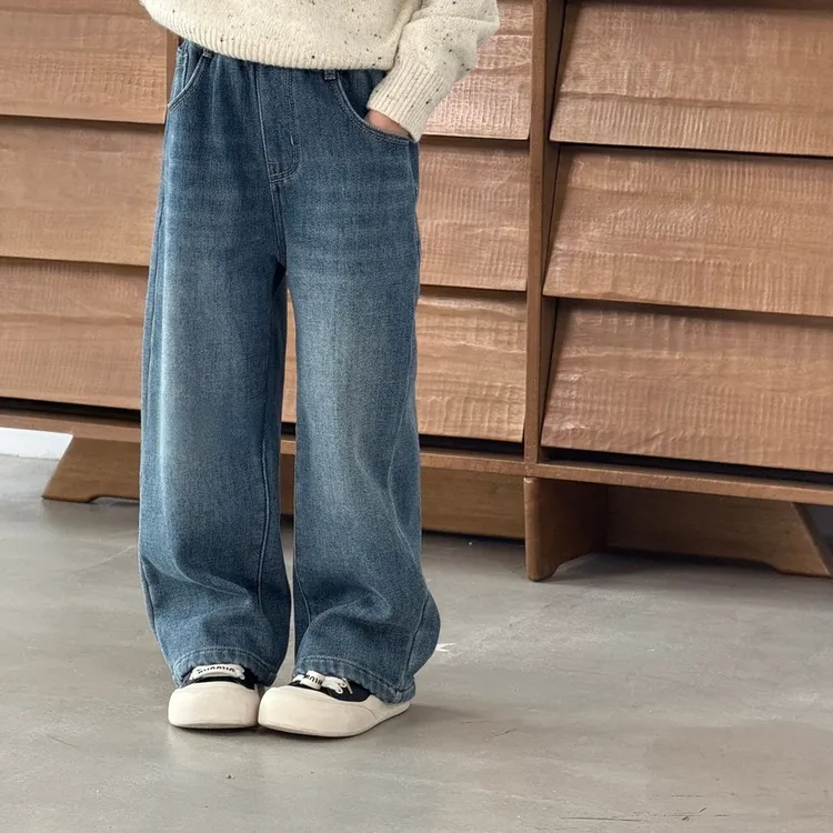 女童新款百搭水洗加绒牛仔裤长裤中大童洋气保暖宽松牛仔直筒裤潮